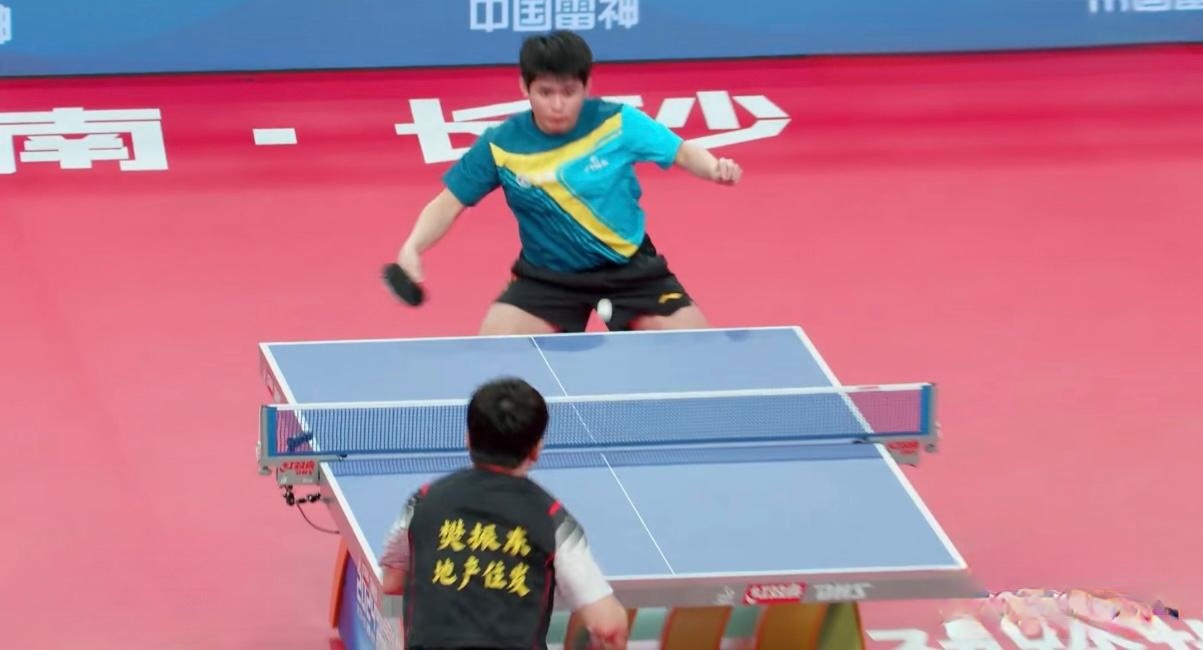 包含乒乓球决赛震撼开打，巅峰对决引爆全场的词条