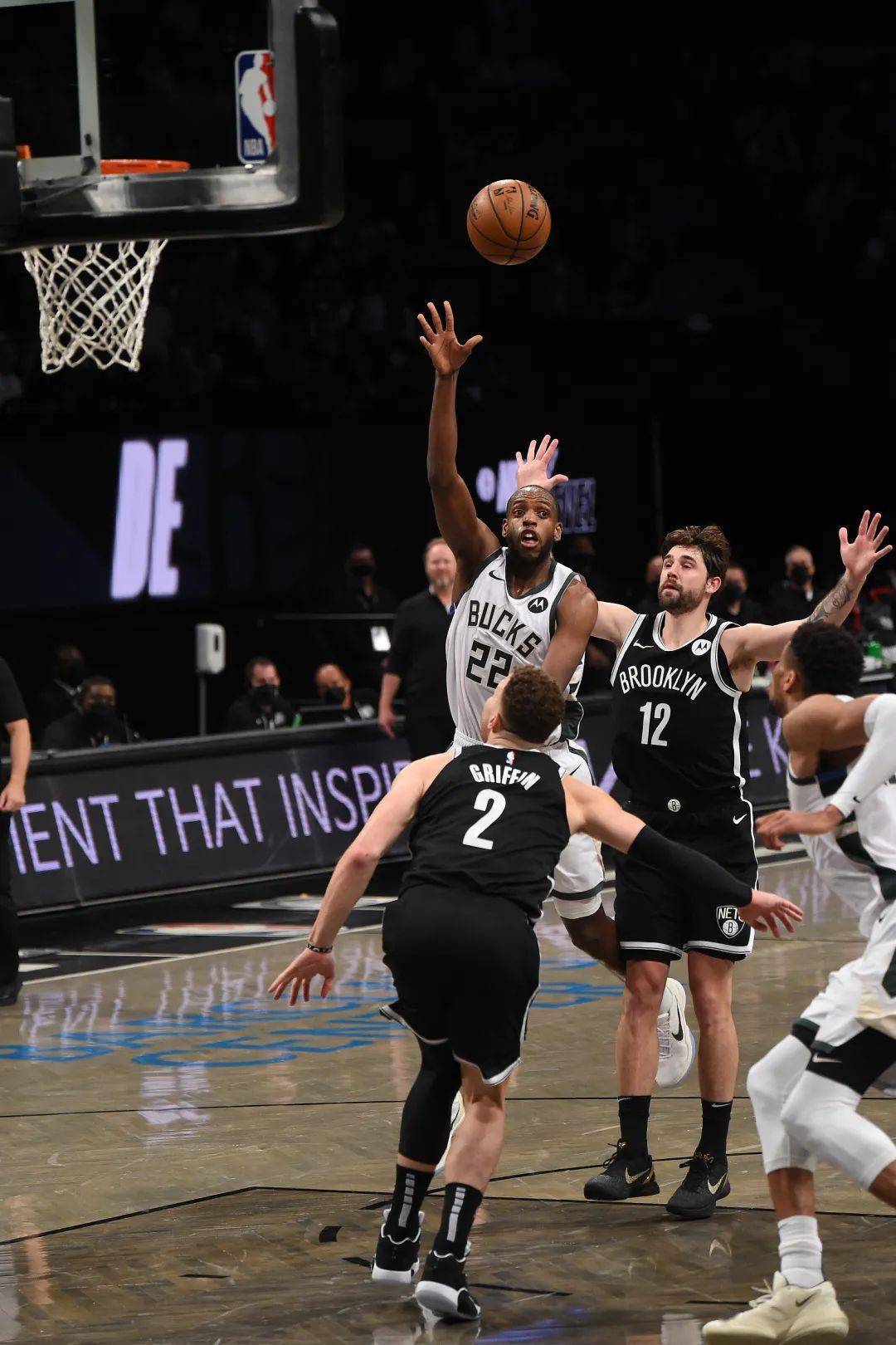 史诗对决!NBA上演极限翻盘 史诗对决!NBA上演极限翻盘