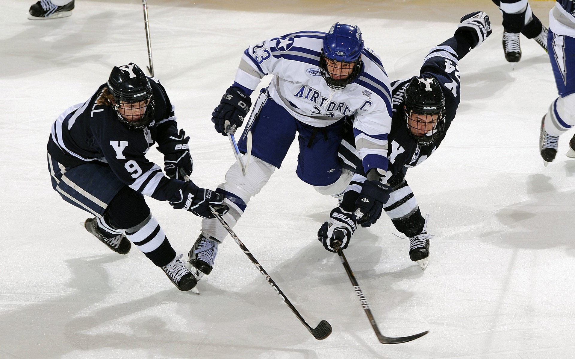 C罗压制级发挥引领胜利，德国队打穿佛罗伦萨防线展现战术霸权